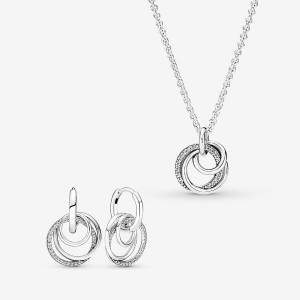 Pandora Family Always Encircled Hoop Earrings and Necklace Set | 561NCGUVY