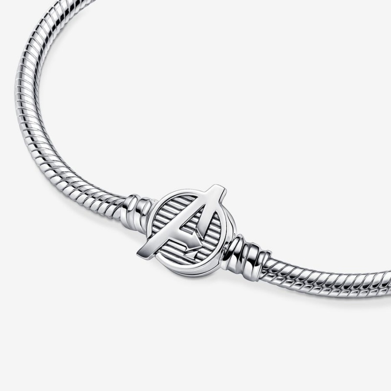 Pandora Moments Marvel The Avengers Logo Clasp Snake Chain Bracelet Sterling Silver | 354CSDVLG