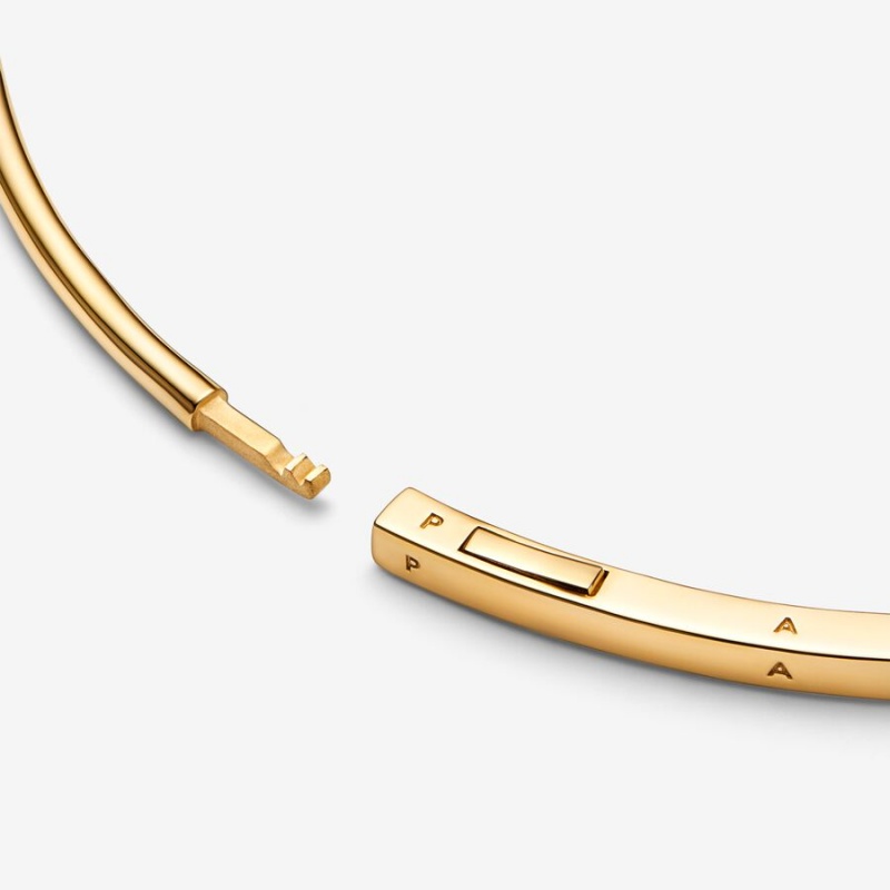 Pandora Signature I-D Bangle Gold | 196PLMIQN